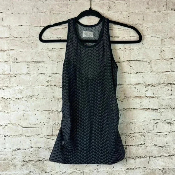 Athleta Women's Black Small Finish Fast Chevron Tank Top Racer Back 777517 Sm S - Picture 2 of 8